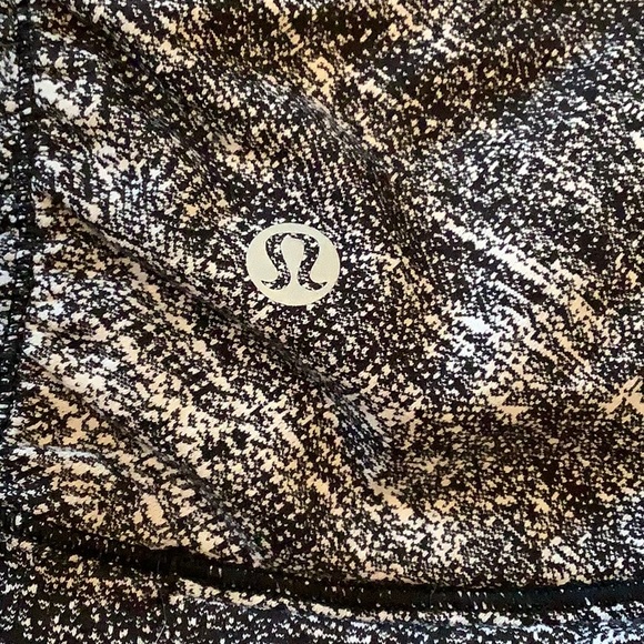 Lululemon 1/2 Zip Top - Picture 7 of 7